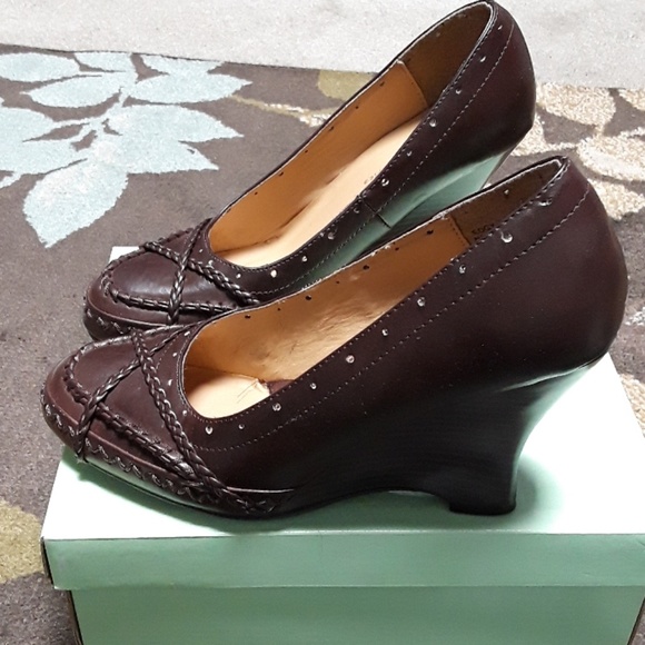 Brown  Wedge heels - Picture 2 of 5